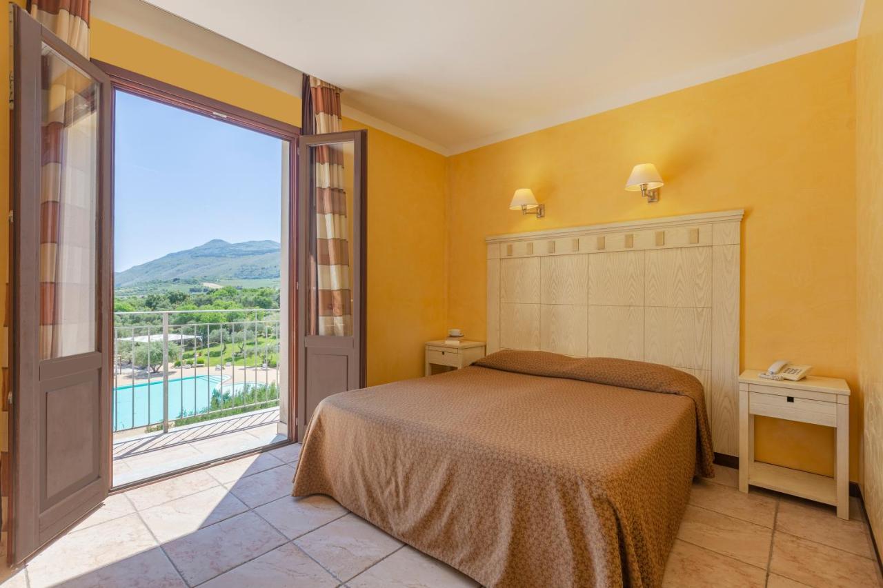 Villa Zina Family Resort Custonaci Bagian luar foto