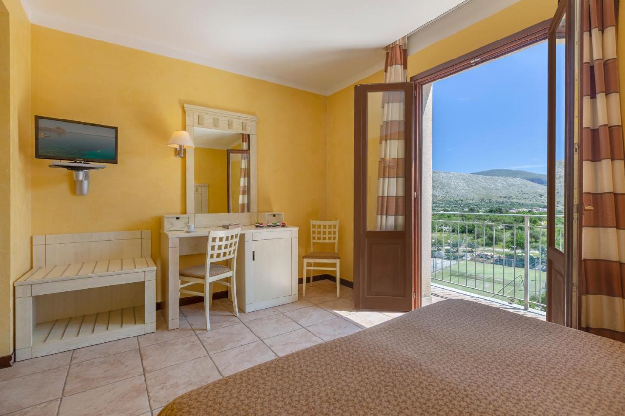 Villa Zina Family Resort Custonaci Bagian luar foto