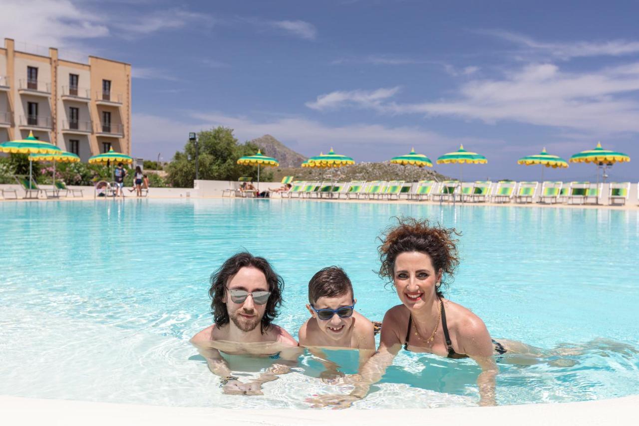 Villa Zina Family Resort Custonaci Bagian luar foto
