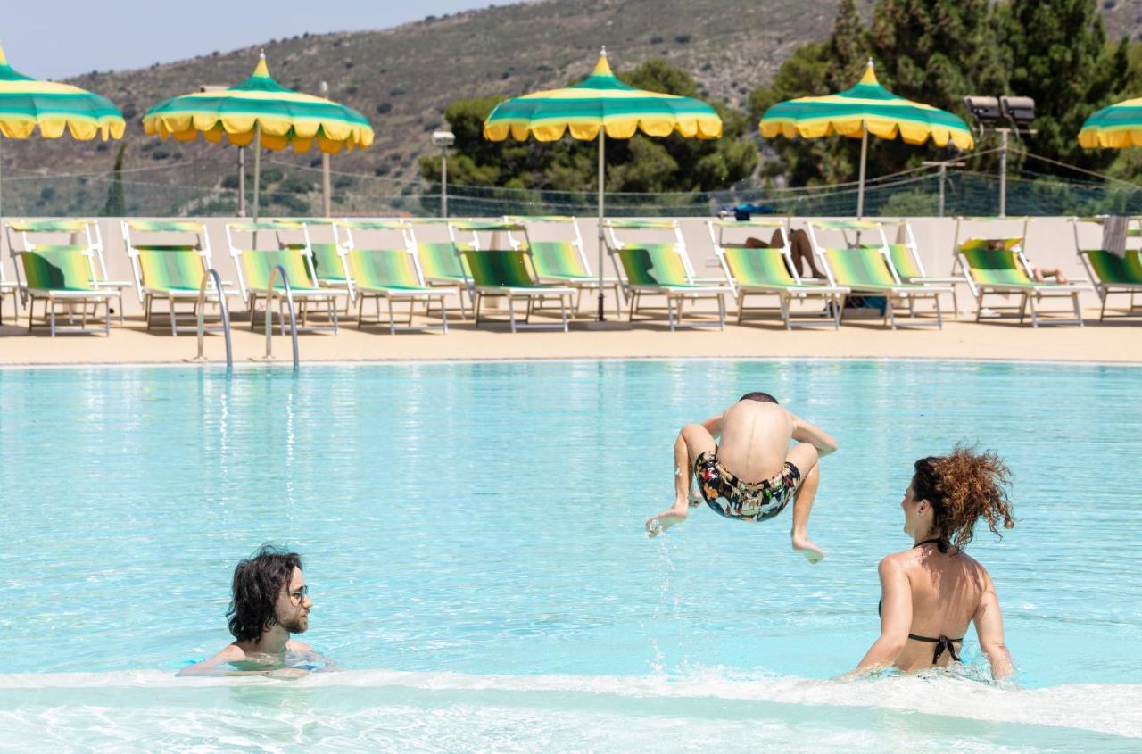 Villa Zina Family Resort Custonaci Bagian luar foto