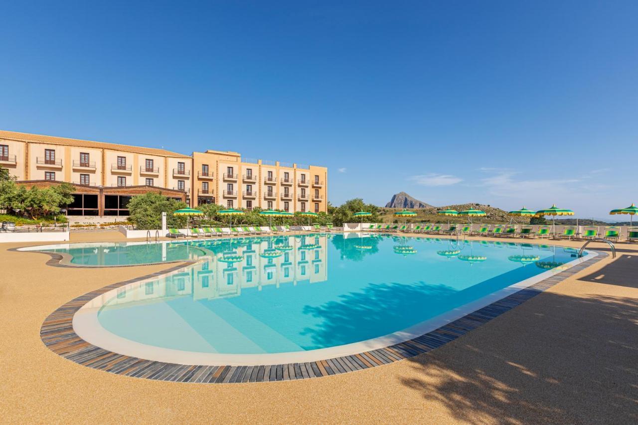 Villa Zina Family Resort Custonaci Bagian luar foto